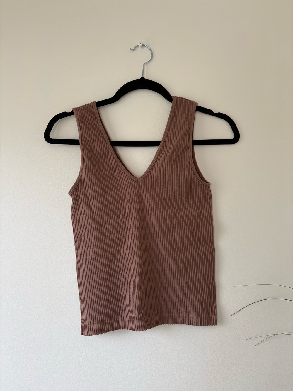 Ribbed V-Neck Tank Top - Brown